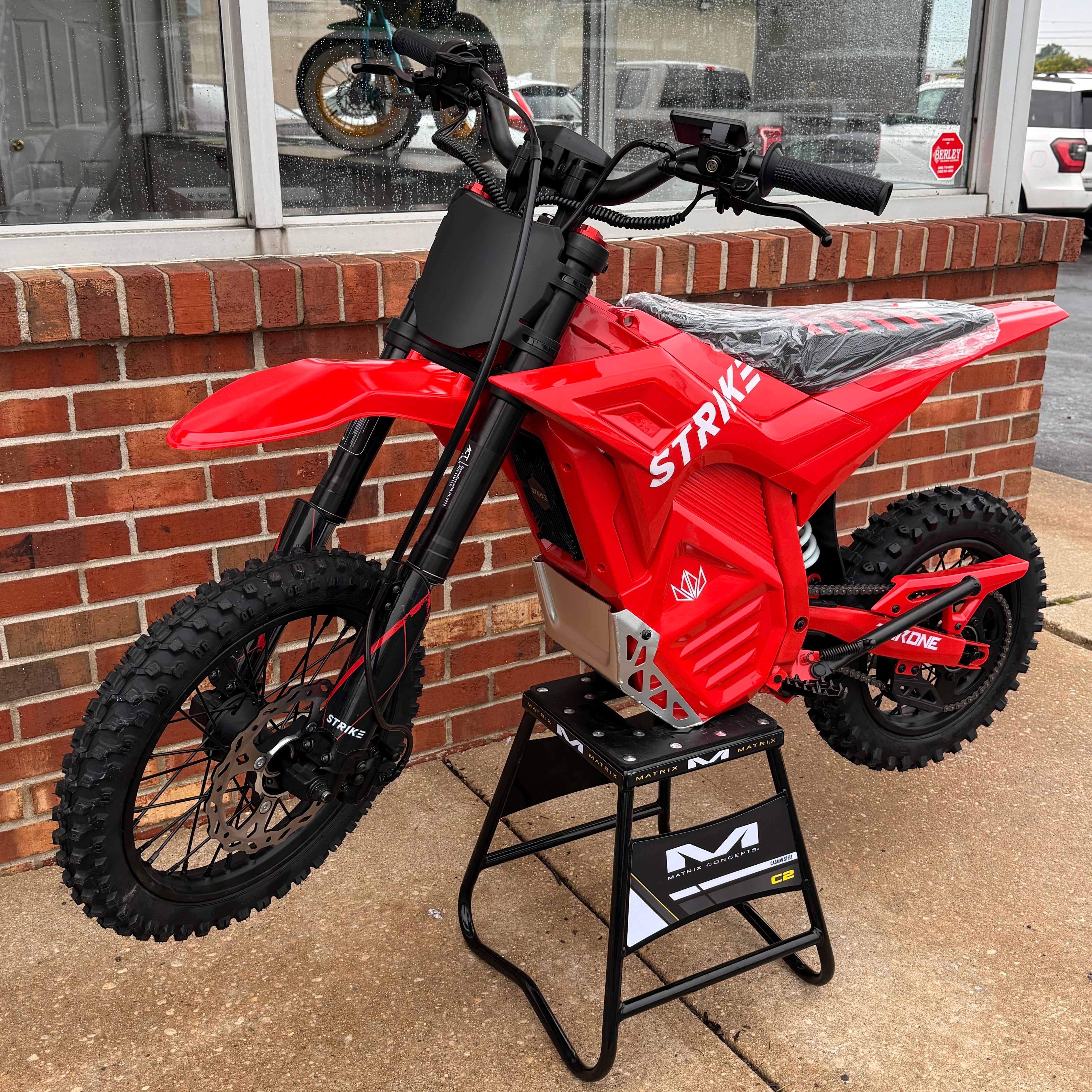 Strike Shadow – Outright Moto
